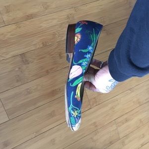 Gucci floral designer shoes